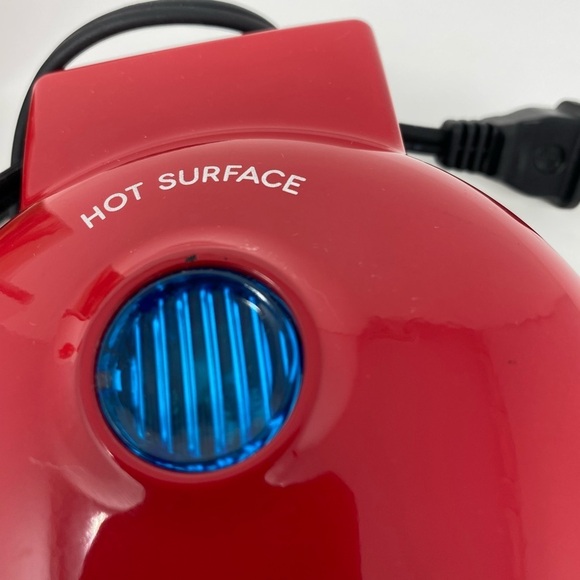 Dash Red Mini Heart Waffle Maker - Picture 7 of 10